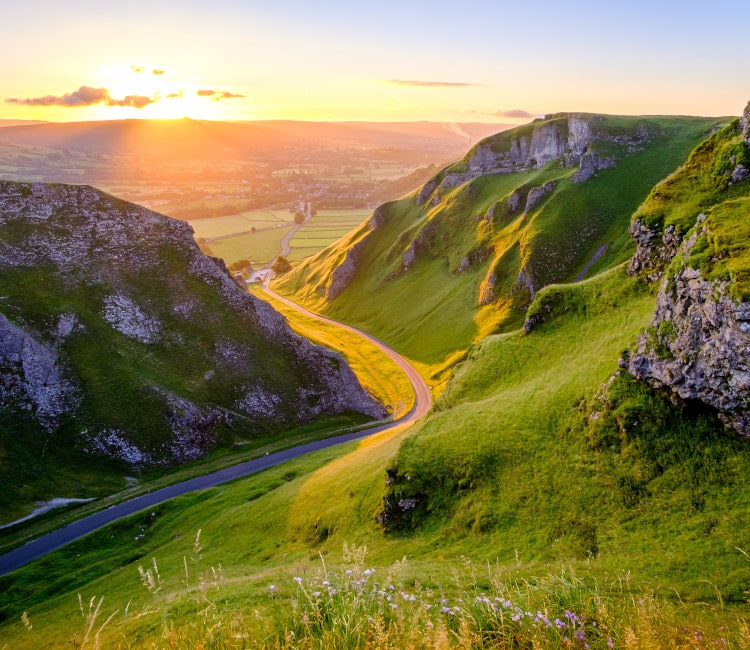 Peak District Summer Staycations-min