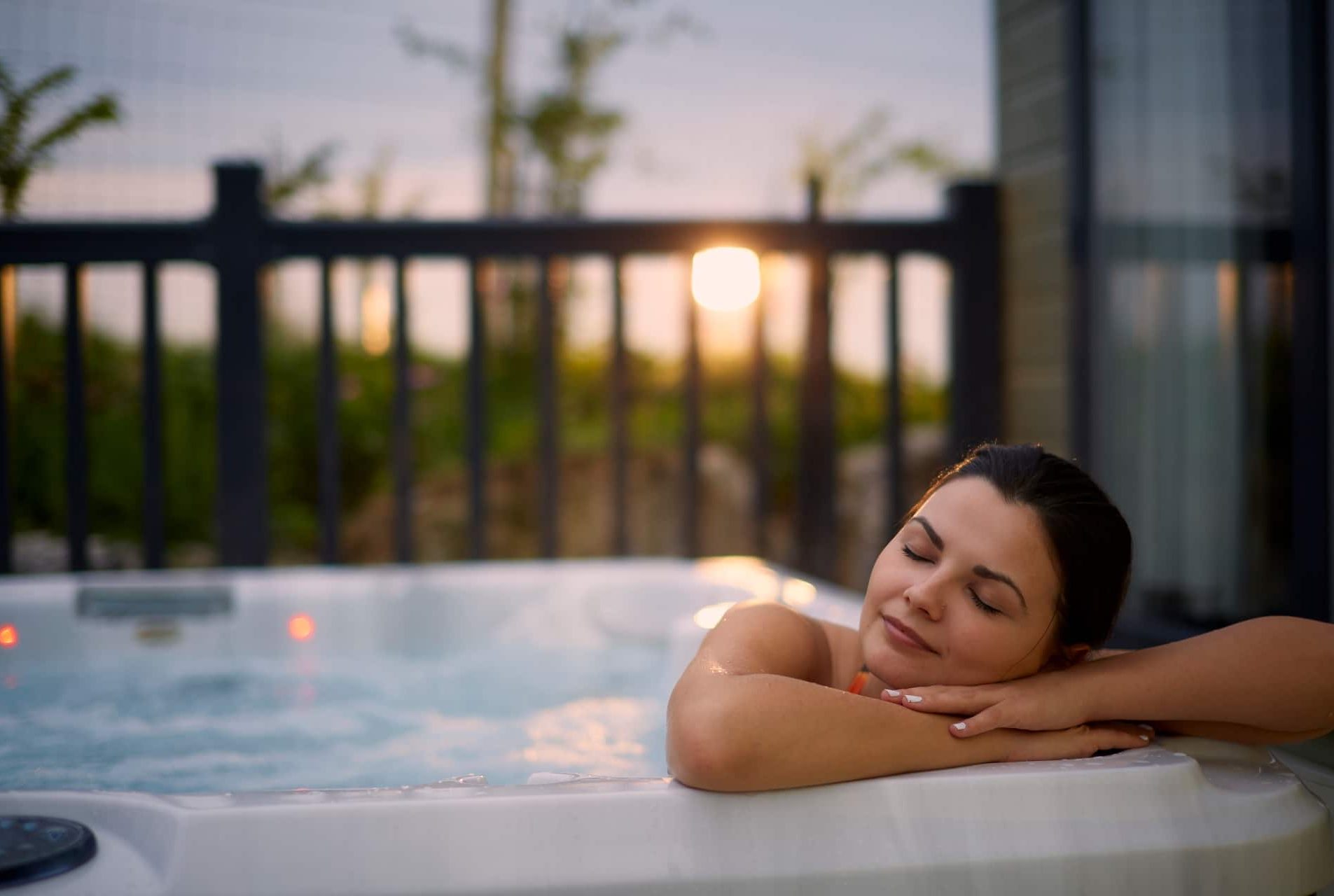 hot tubs at keswick reach lodge retreat